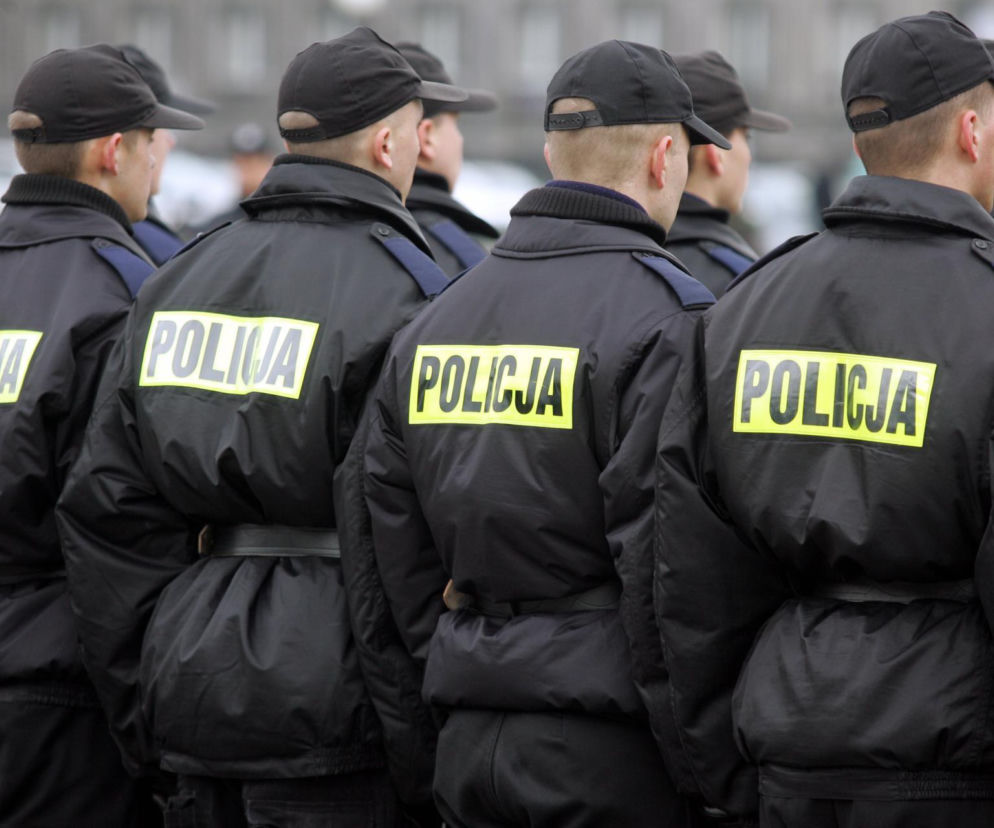 Dodatkowe 1800 zł dla policjantów. Pierwsze wypłaty ruszają już od poniedziałku