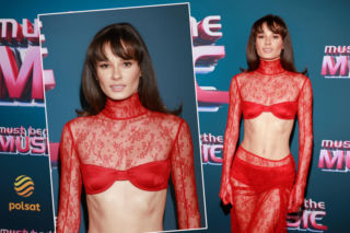 Szroeder mogła darować sobie koronki i przyjść w samej bieliźnie? I tak wszystko było widać