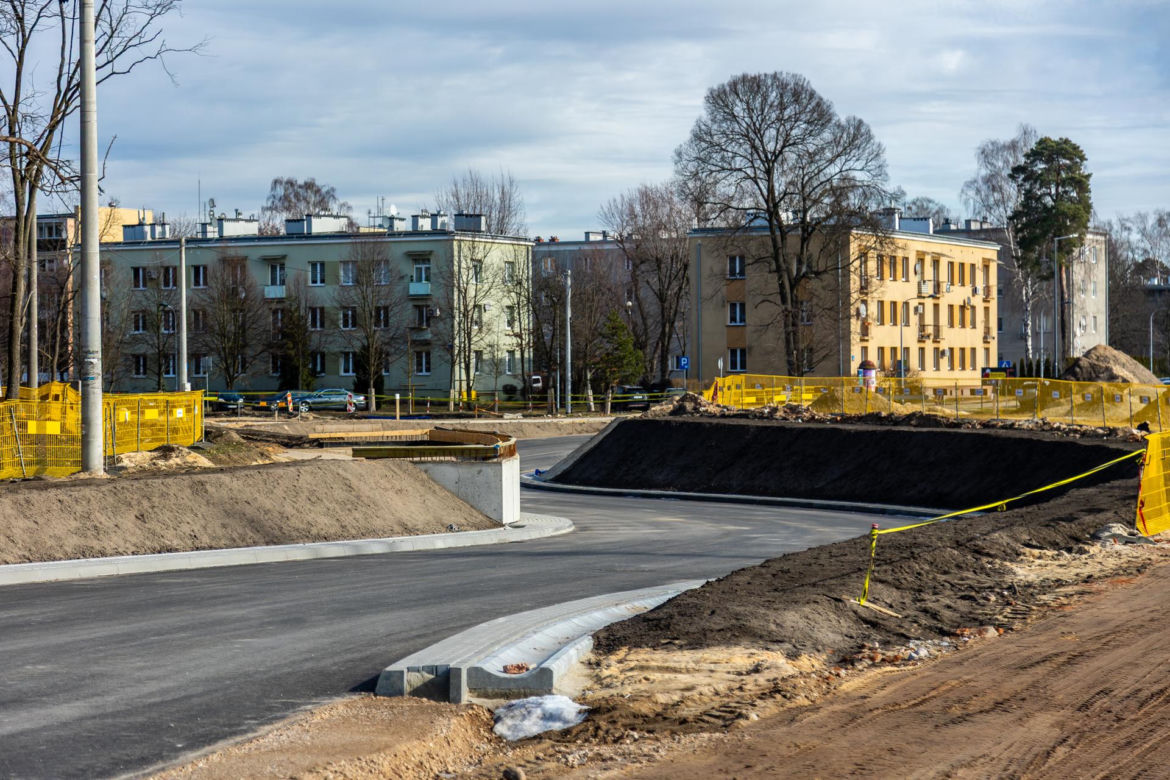 Budowa tunelu pod torami przy PKP Warszawa Wesoła