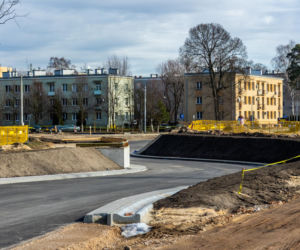 Budowa tunelu pod torami przy PKP Warszawa Wesoła