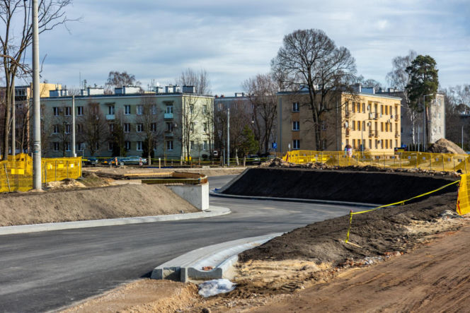 Budowa tunelu pod torami przy PKP Warszawa Wesoła