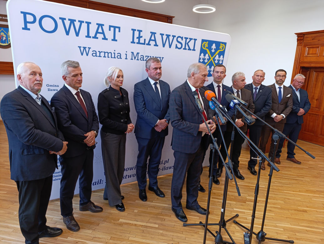 Podpisanie umów na przebudowy skrzyżowań na DK 15 w Sampławie i DK 16 w Lubajnach, Starych Jabłonkach i Zawadach Małych