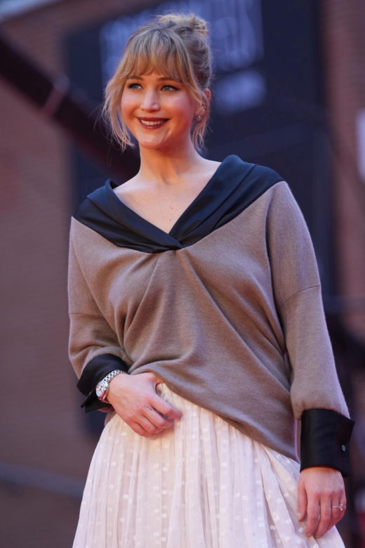 Jennifer Lawrence idzie pod nóż! Powiększy biust, ale tego nie zrobi nigdy
