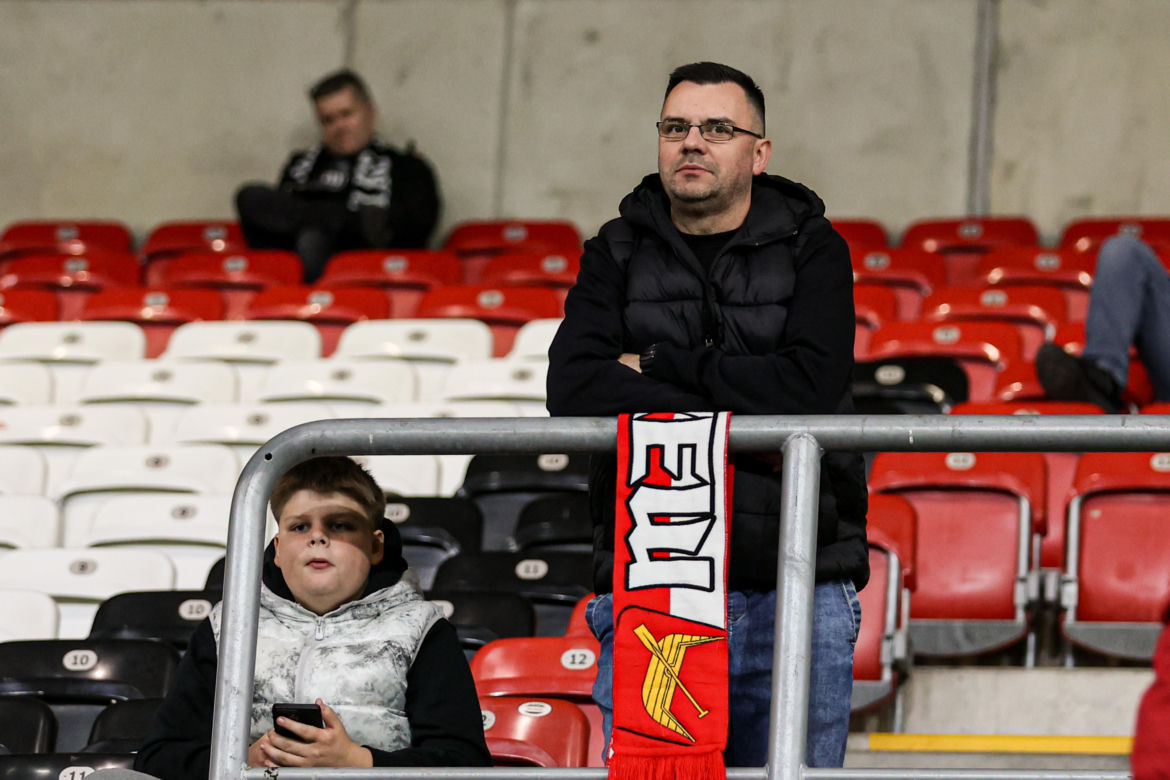 Widzew Łódź - Wisła Kraków; Zdjęcia kibiców i zawodników z meczu 11. kolejki PKO BP Ekstraklasy 2026/27