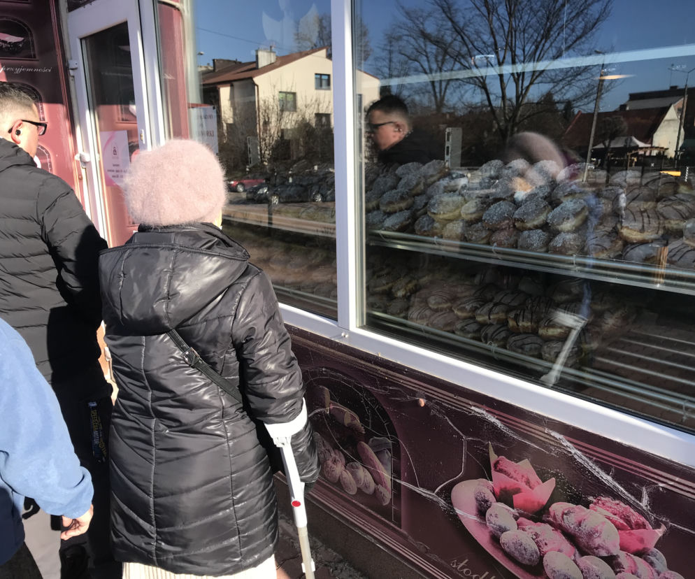 Kolejki przed cukierniami w Kraśniku w Tłusty Czwartek