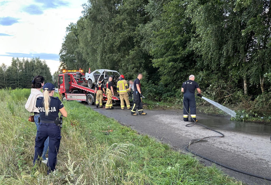 30-latek jechał gruzem BMW bez drzwi i okien. Zginął na miejscu