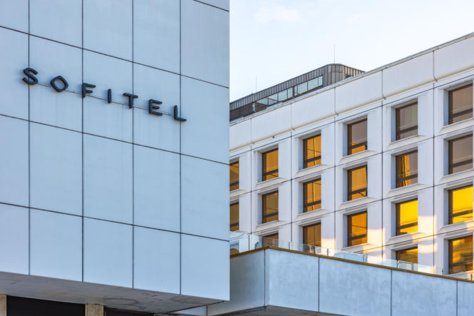 Hotel Sofitel (dawny Hotel Victoria) przy Placu Piłsudskiego w Warszawie