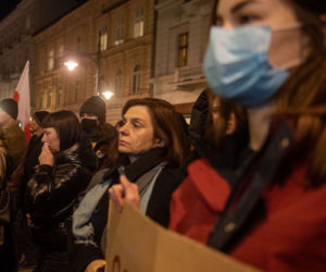 Łodzianie solidarni z Ukrainą. Tak wyglądała manifestacja na pl. Wolności