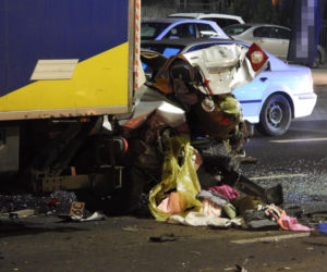 Miał trzy promile, rozbił cztery auta. 26-latek roztrzaskał się w Warszawie