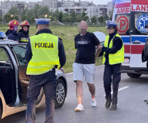 Auto kilka razy koziołkowało. Za kierownicą pijany ojciec. Pasażerką była jego maleńka córeczka