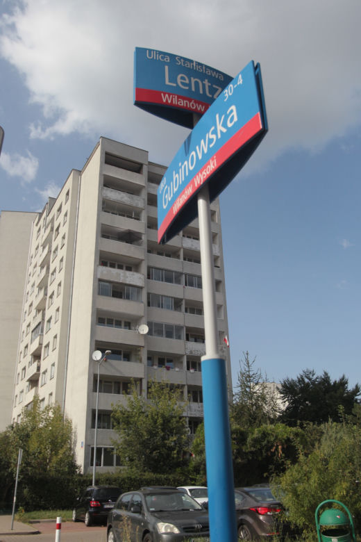 Warszawa: Szok na Wilanowie. 76-latka leżała w kałuży krwi, nie żyje. Zatrzymany 14-latek