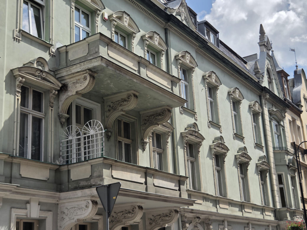 Tak wygląda jedna z najbardziej eleganckich ulic w Bydgoszczy. Zapraszamy na spacer po ul. Cieszkowskiego