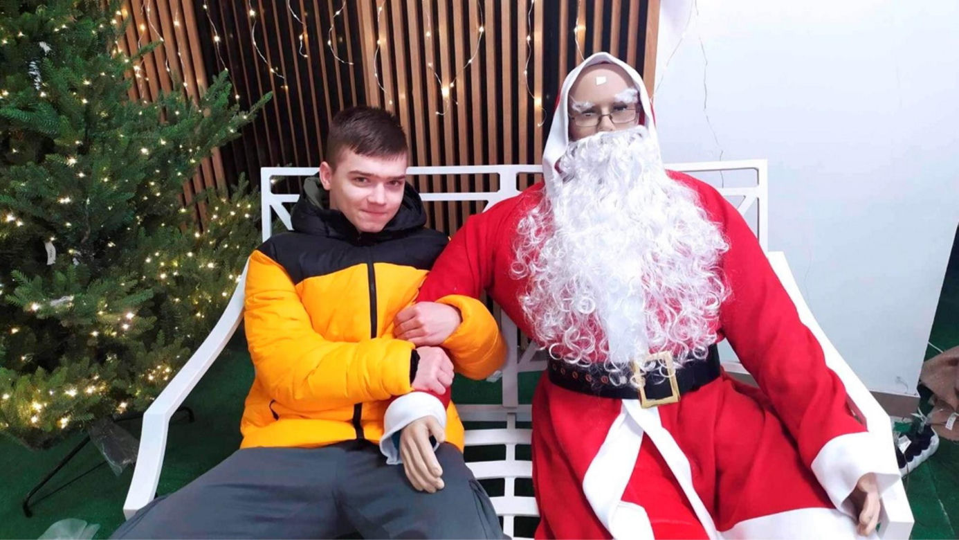 Koledzy niechcący powiesili 12-letniego Kubę. Tragiczny finał zabawy. Mama i syn dzielnie walczą o zdrowie