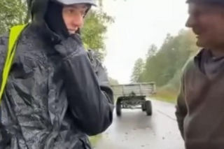 Co za odjechana rozmowa. Brytyjski influencer spotkał mieszkańca Podlasia