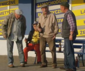 Ranczo 8 sezon odc. 103. Pietrek (Piotr Pręgowski), Stach Japycz (Franciszek Pieczka), Hadziuk (Bogdan Kalus), Solejuk (Sylwester Maciejewski)