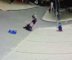 W kilkadziesiąt sekund zabił pana Franciszka. Wstrząsający film z targu w Rawie Mazowieckiej