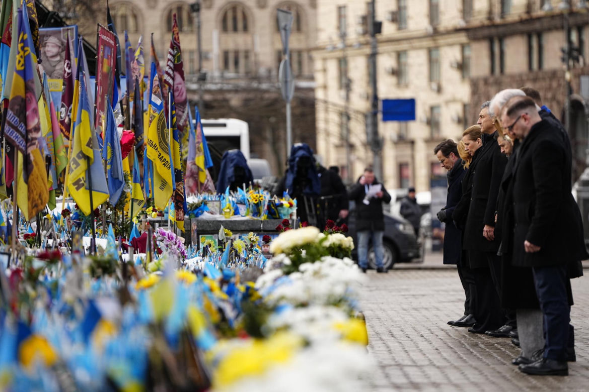 Nie da się przyzwyczaić do krwi i strachu". Czwarta rocznica wojny w Ukrainie