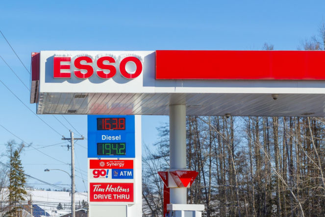 Maksymalne ceny paliw na poniedziałek 8 czerwca. Benzyna Pb95 po 6,00 zł, a diesel 6,48 zł