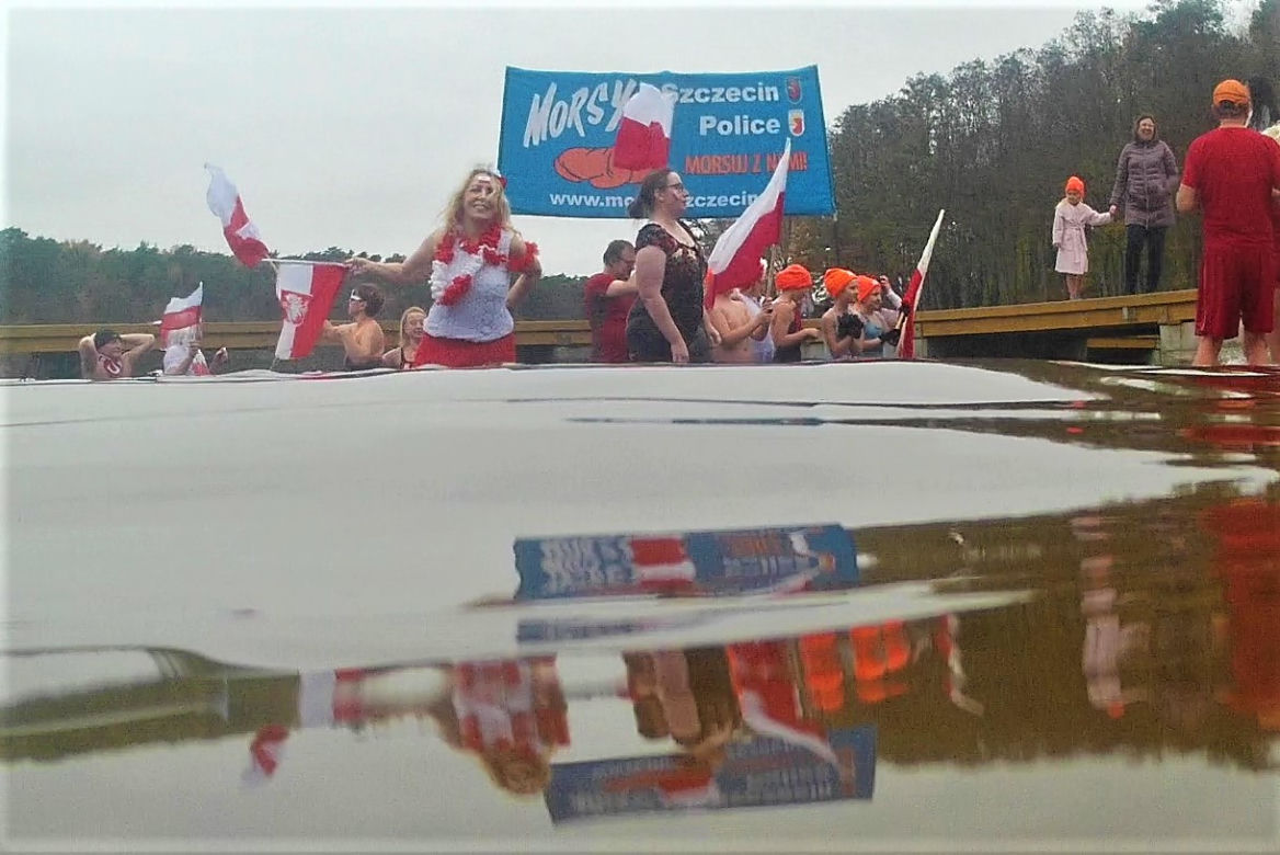 Szczecińskie morsy uczciły Święto Niepodległości