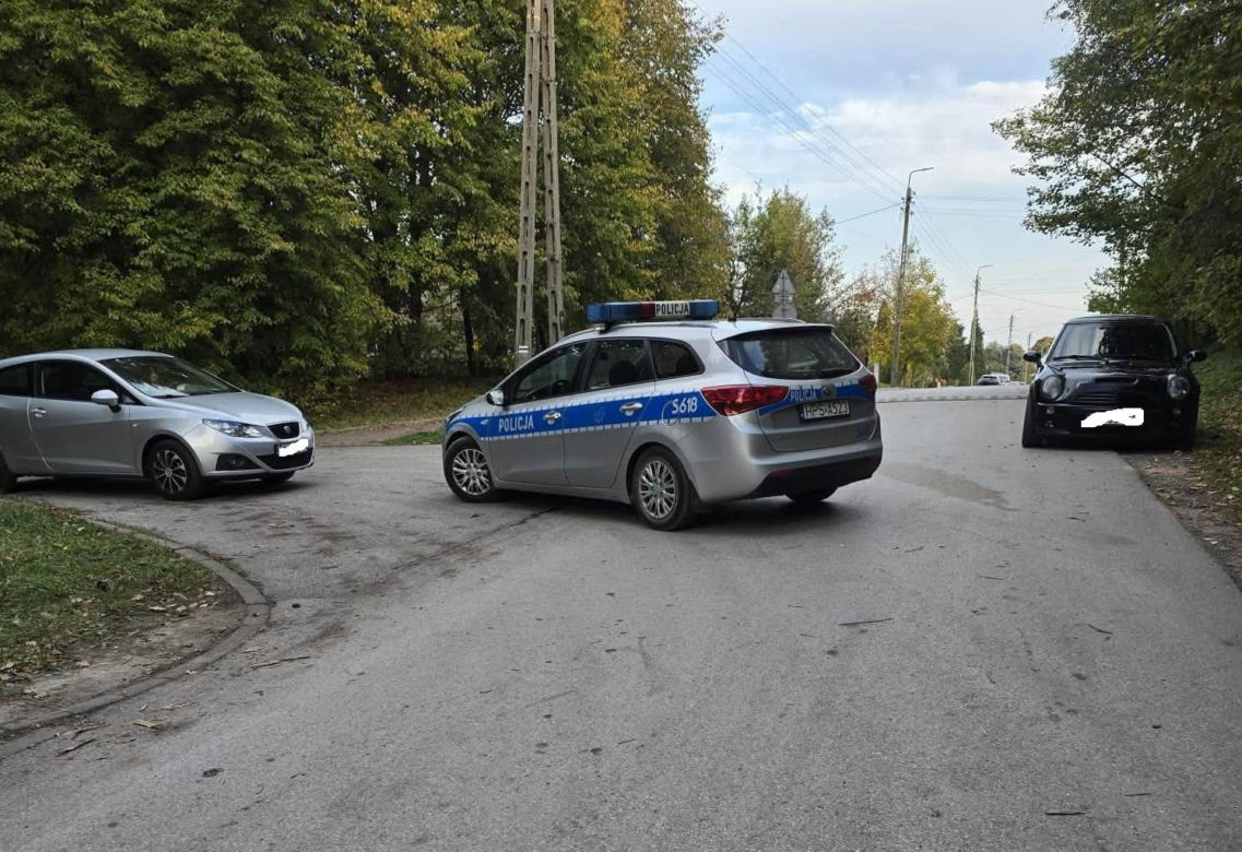 Grzybiarze z rumuńskimi tablicami pod Suchedniowem. Policja interweniowała po zgłoszeniu mieszkańca