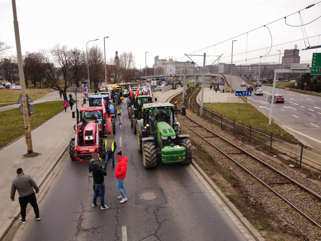 Totalny najazd na Wrocław, traktory na ulicach. Zgromadzenie rolników rozwiązane!