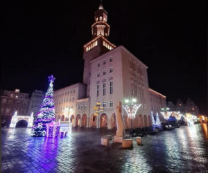 Opole. Świąteczny klimat na RYNKU! Zobacz, jak wygląda centrum miasta na Święta! [ZDJĘCIA]