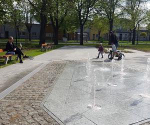 Park na Rynku Zaborowskim w Lesznie już otwarty