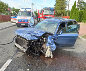 Nowosady. Koszmarny wypadek. Kierowca lanosa zginął na miejscu