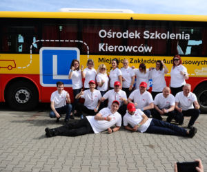Pachołki latały jak kręgle. Tak wyglądały mistrzostwa kierowców autobusów 