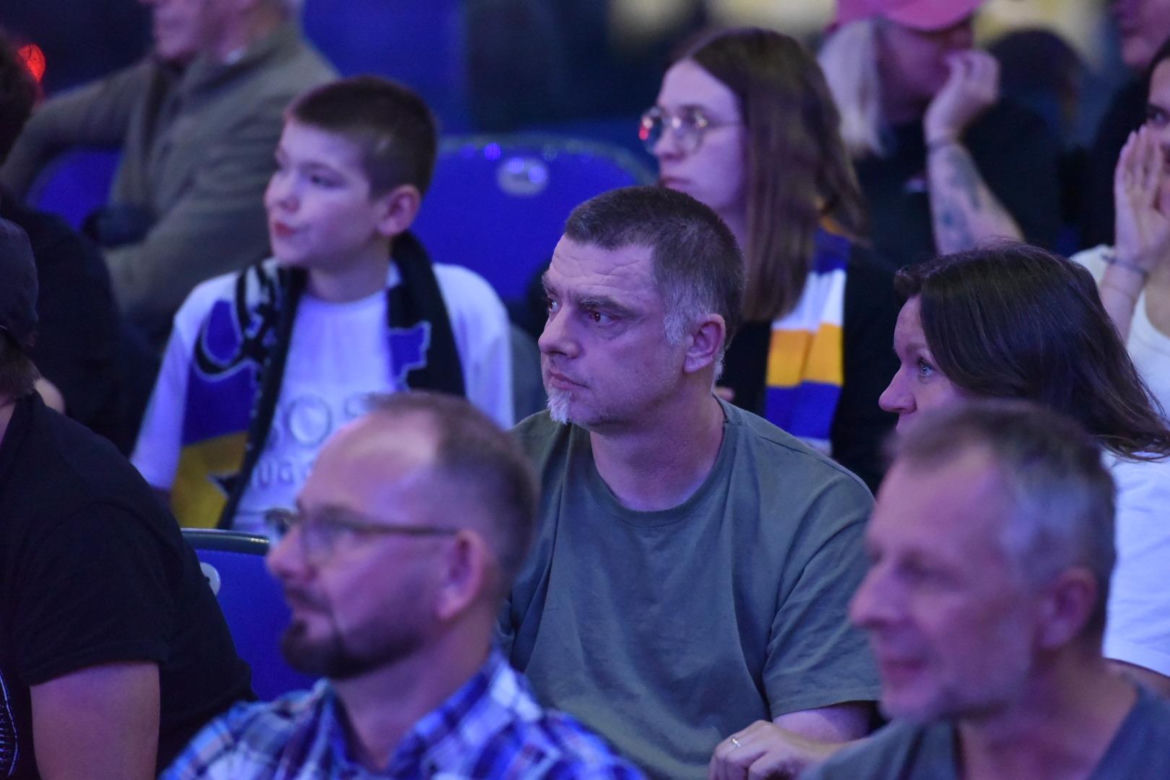 Strefa kibica w Kujawsko-Pomorskiej Arenie Toruń. Tak fani dopingowali ekipę "Aniołów" podczas finału PGE Ekstraligi