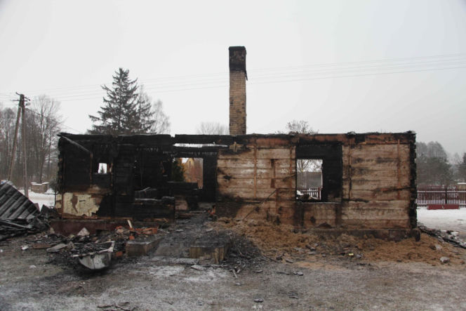 Ratowała sąsiadów z pożaru, osierociła synka. Tragedia na Mazowszu