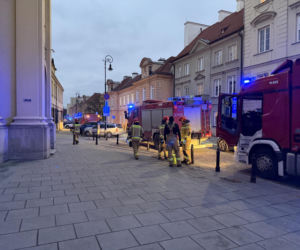 Przyniósł kopertę z białym proszkiem do komisariatu w centrum Warszawy