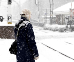 Holandia/ Setki odwołanych lotów, chaos na kolei i rekordowe korki z powodu ataku zimy