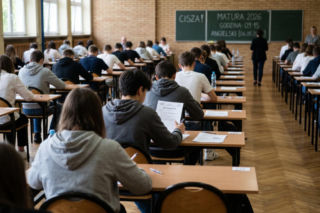 Angielski matura 2026. Ile trwa matura z angielskiego? O której dzieci kończą egzamin? [06.05.2026]