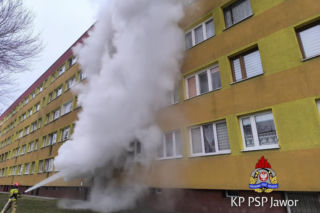 Pożar w bloku i ewakuacja. Jedna osoba nie żyje 