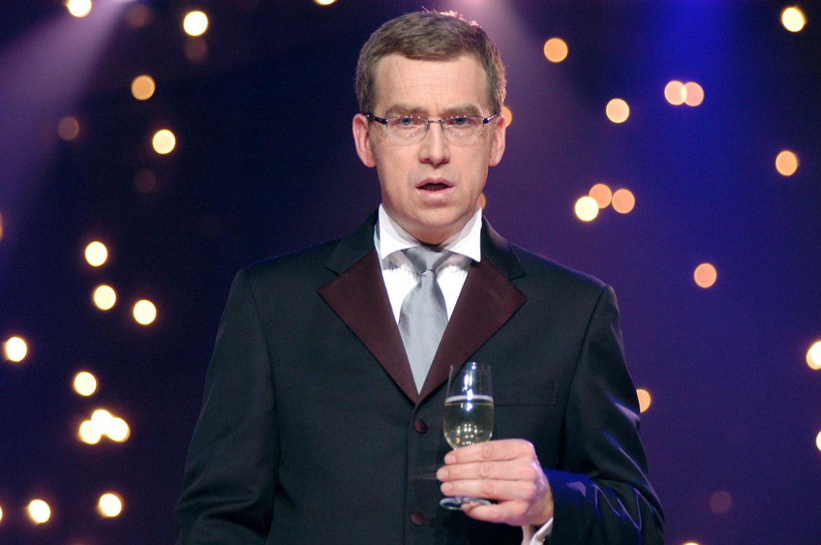 Maciej Orłoś już w tym tygodniu ma wrócić do Teleexpressu. Tak zmieniał się przez lata