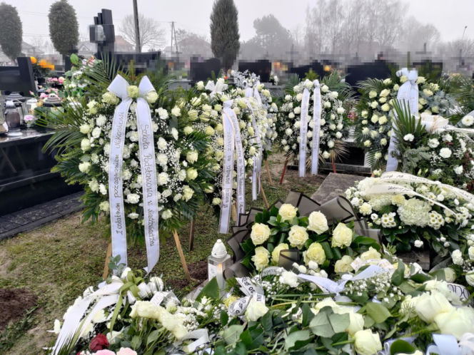 Pogrzeb 11-letniego aktora. Nikodem Marecki spoczął w białej trumnie. Żegnały go tłumy