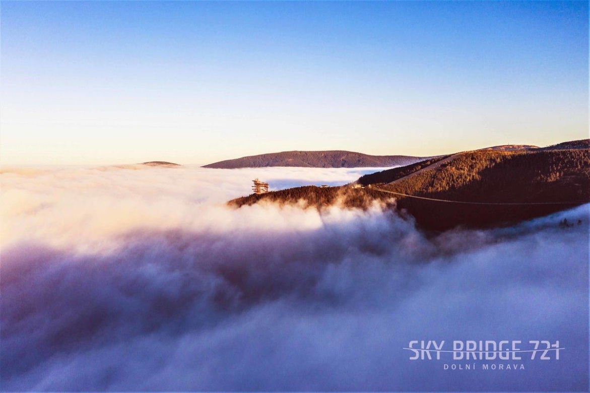 Sky Bridge 721 budowano 2 lata