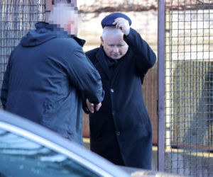  Dach u Kaczyńskiego grozi zawaleniem. Kuzyn ostrzega przed tragedią