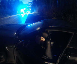 Pilne! Na drodze Starachowice-Lubienia zderzyły się dwa samochody osobowe. Są poszkodowani w tym nastolatka