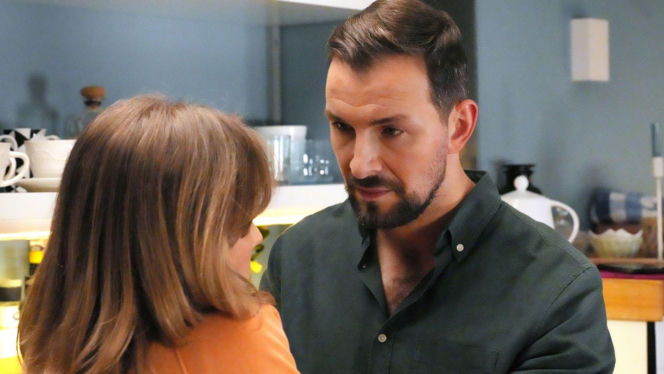 Barwy szczęścia odc. 3363. Renata (Anna Mrozowska), Marcin Kodur (Oskar Stoczyński)