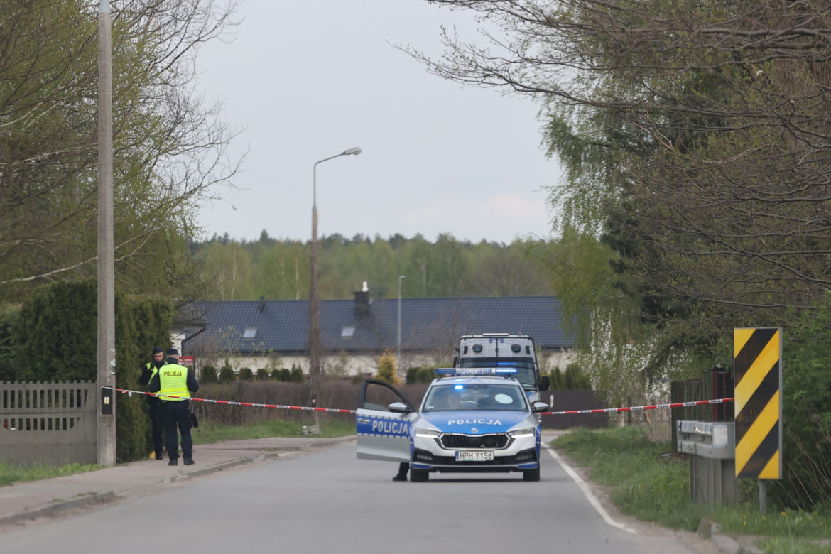 Usłyszałam huk, potem była głucha cisza". Wstrząsająca relacja z wypadku samolotów nad Radomiem