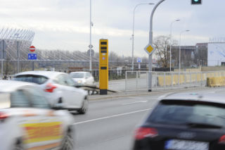 Fotoradar przy wjeździe do tunelu Wisłostrady