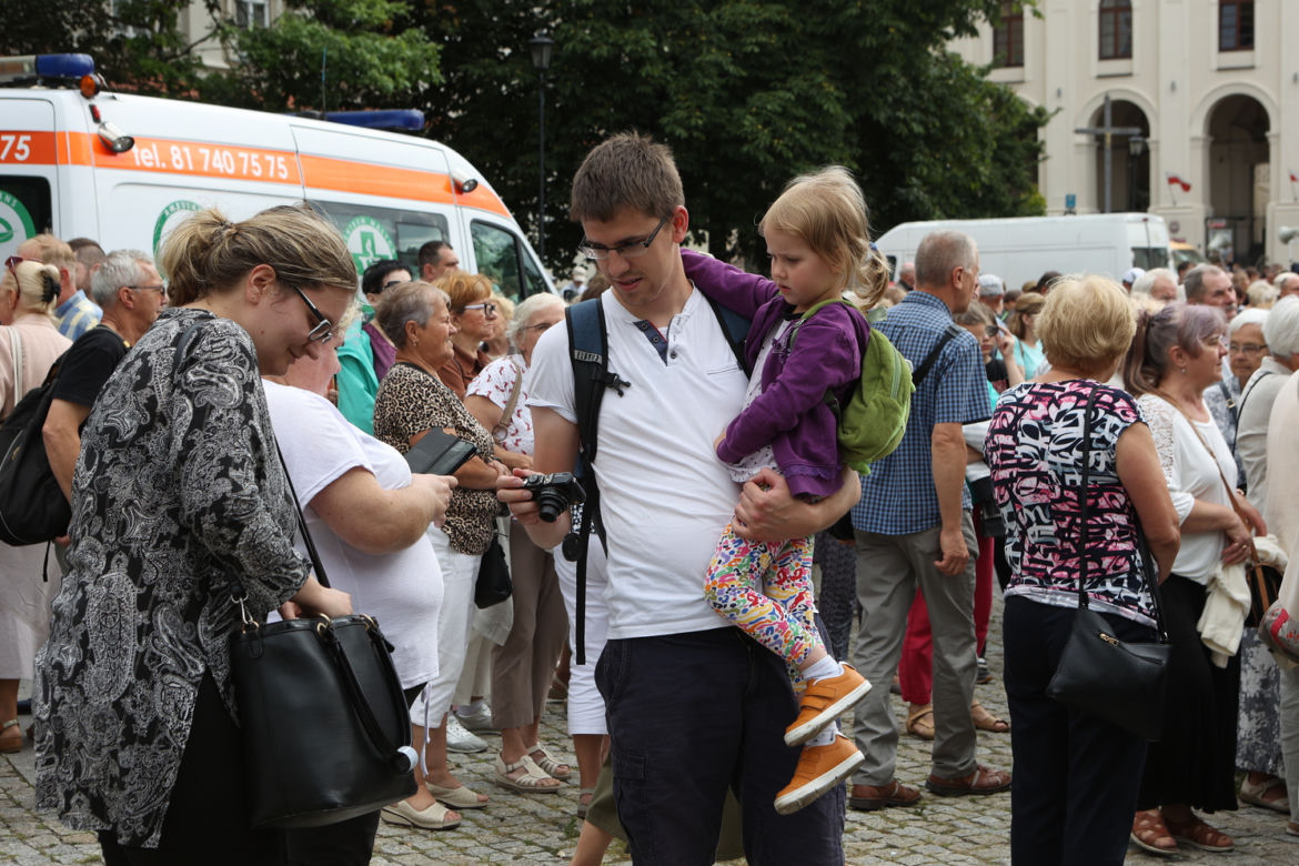 Pątnicy ruszyli na szlak! Z Lublina wyruszyła Lubelska Piesza Pielgrzymka na Jasną Górę 2023