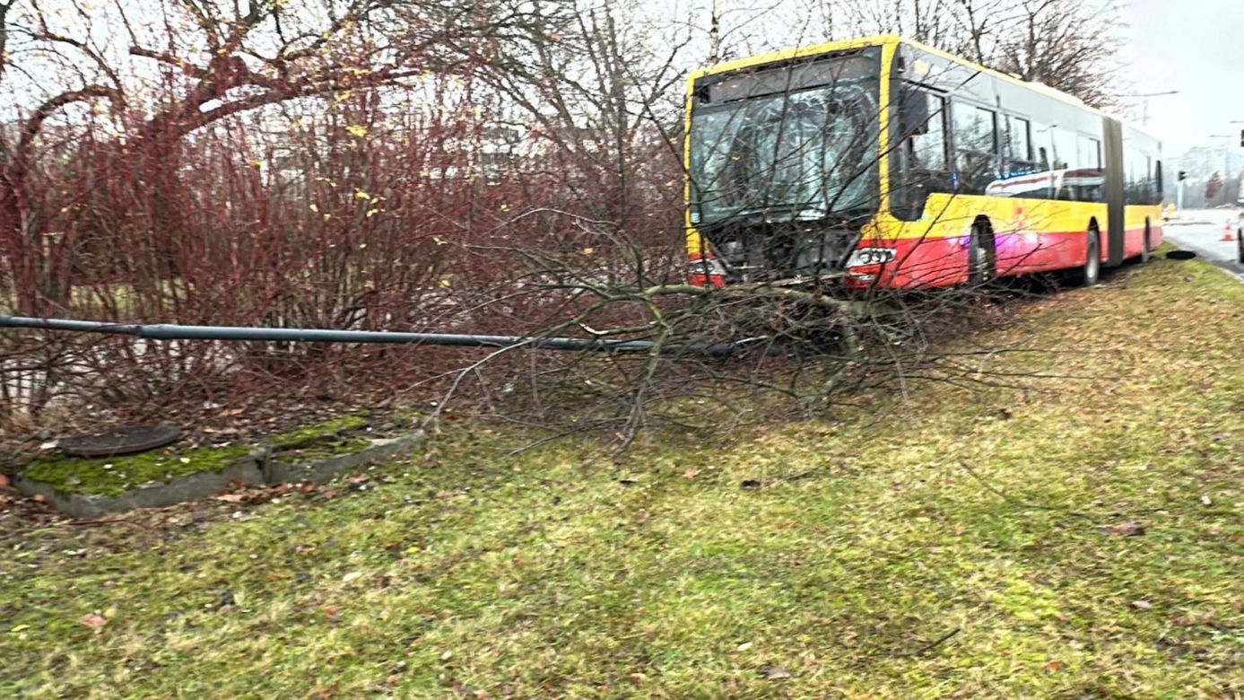 Wypadek autobusu na Ursynowie