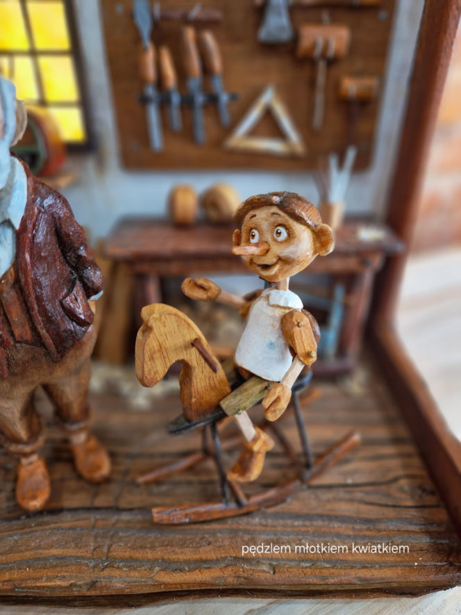 "Pędzlem, młotkiem, kwiatkiem" - bajkowe dzieła Kasi