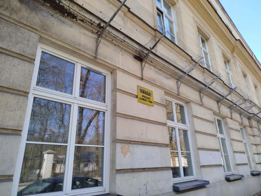 Miasto Siedlce pozyskało 100% dofinansowania kosztów kwalifikowanych na realizację zadania pn. „Termomodernizacja budynków oświatowych na terenie miasta Siedlce”.