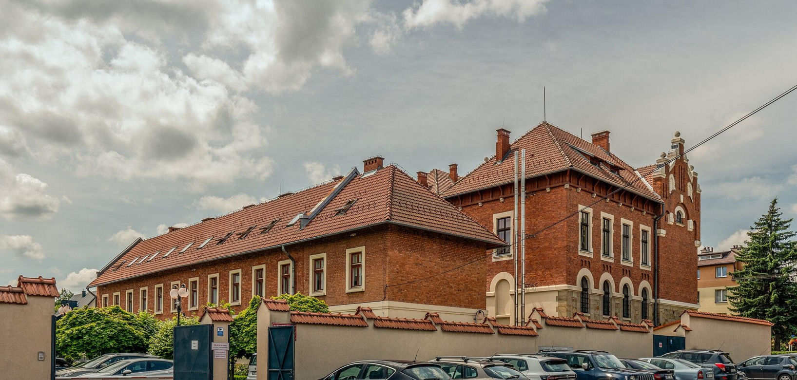 To największe miasto w Małopolsce bez kolei. Mieszkańcy wciąż czekają na pierwszy pociąg