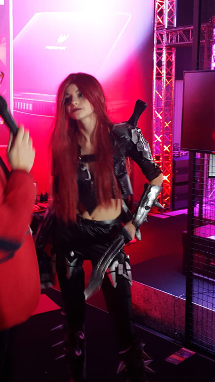 Hostessy i cosplay'e na IEM 2016