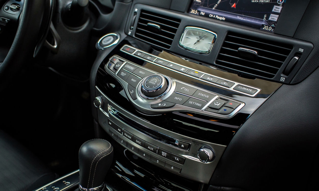 Infiniti Q70 2.2d Sport Tech